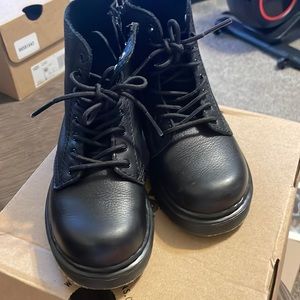 Dr Martens toddler boots (like new)